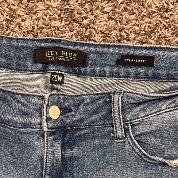 Judy Blue Light Wash Relaxed Fit Ankle Jeans Size 20 W - Picture 2 of 10